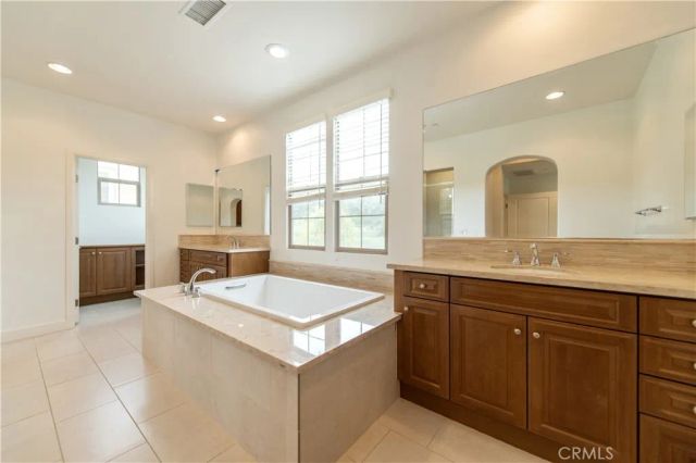 105 Tomato Springs, Irvine, CA 92618