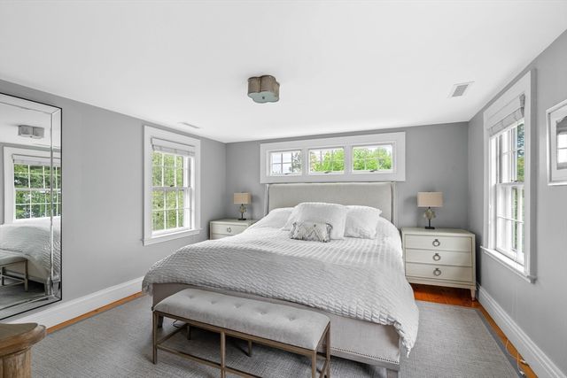 37 Lincoln St, Hingham, MA 02043