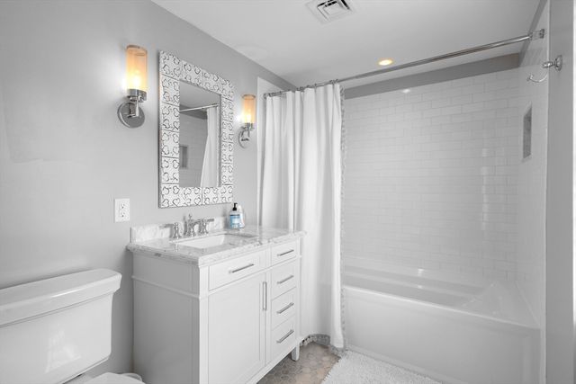 37 Lincoln St, Hingham, MA 02043