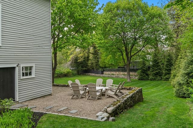 37 Lincoln St, Hingham, MA 02043