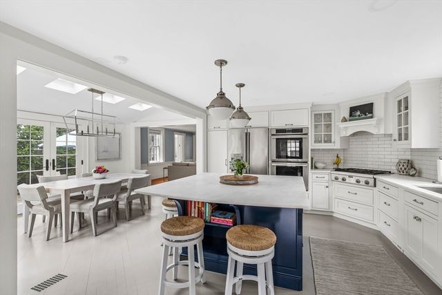 37 Lincoln St, Hingham, MA 02043