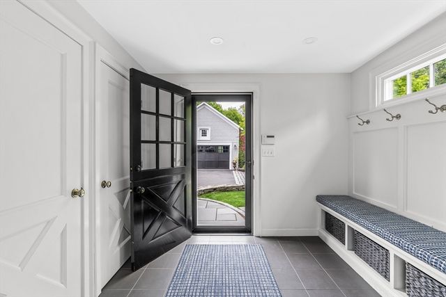 37 Lincoln St, Hingham, MA 02043