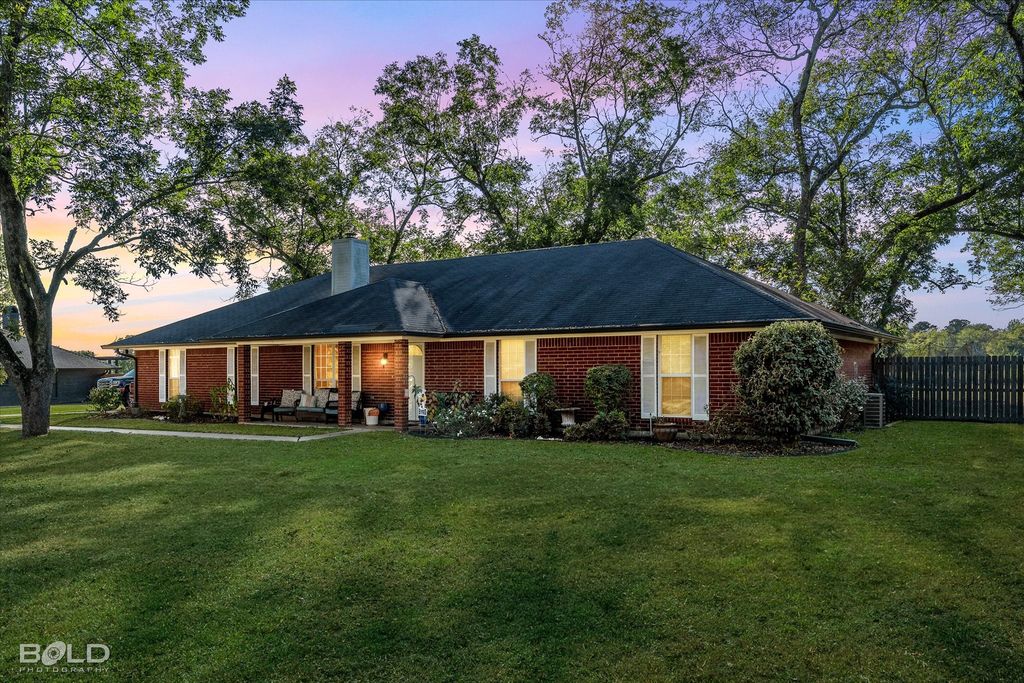 3804 Farmridge Road, Keithville, LA 71047