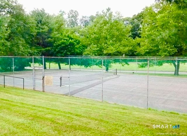 58 Blackhaw Drive 58, Cromwell, CT 06416