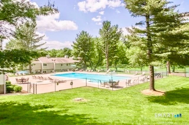 58 Blackhaw Drive 58, Cromwell, CT 06416