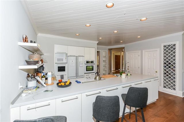 860 Carlton Ridge NE, Atlanta, GA 30342