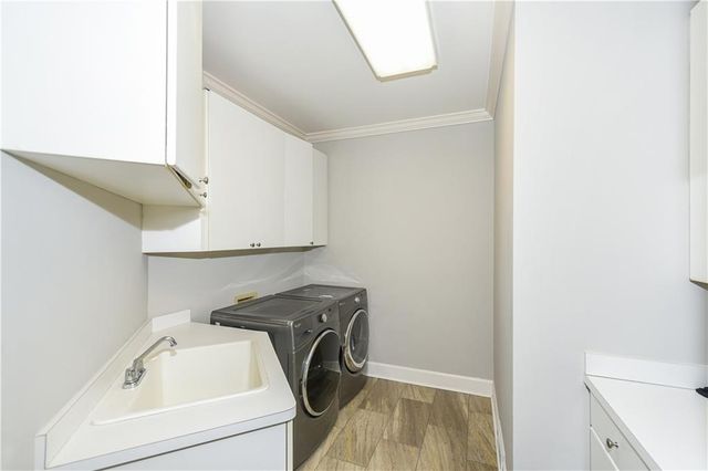 860 Carlton Ridge NE, Atlanta, GA 30342