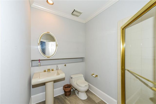 860 Carlton Ridge NE, Atlanta, GA 30342