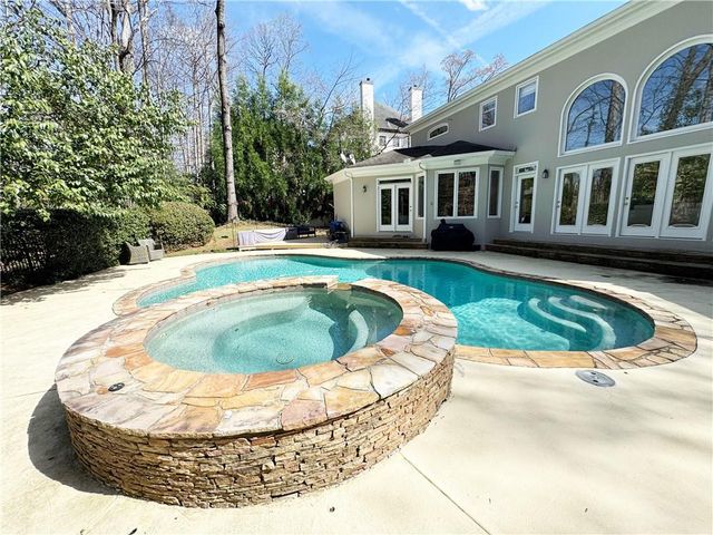 860 Carlton Ridge NE, Atlanta, GA 30342