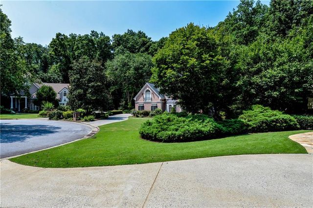 860 Carlton Ridge NE, Atlanta, GA 30342