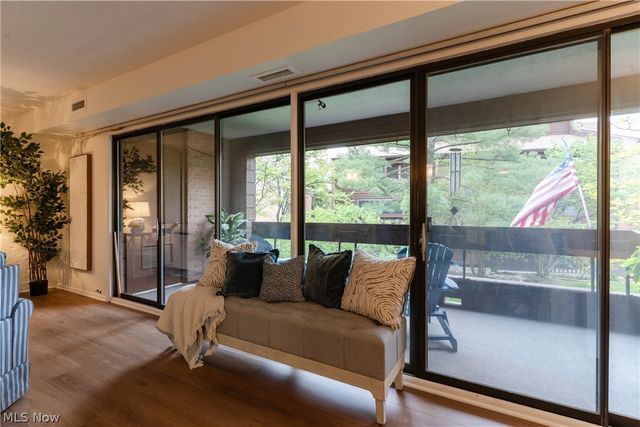 935 Canyon View Road 202, Sagamore Hills, OH 44067