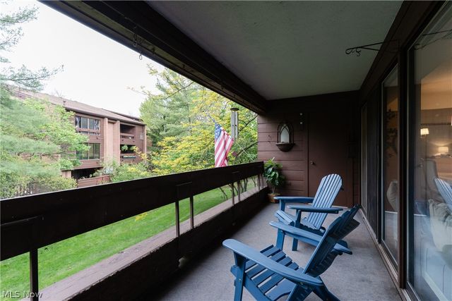 935 Canyon View Road 202, Sagamore Hills, OH 44067