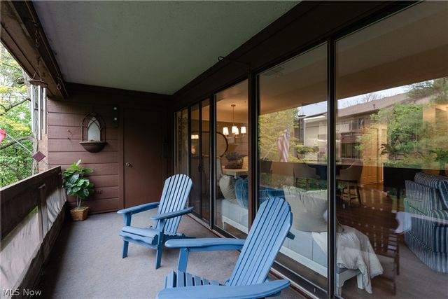 935 Canyon View Road 202, Sagamore Hills, OH 44067