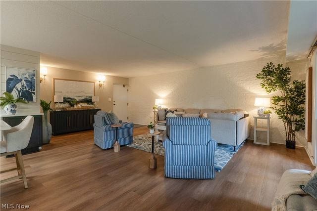 935 Canyon View Road 202, Sagamore Hills, OH 44067