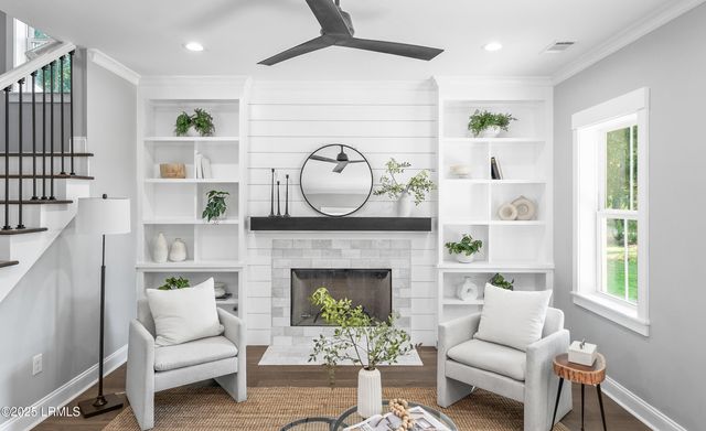 9 Attaway Lane, Beaufort, SC 29907