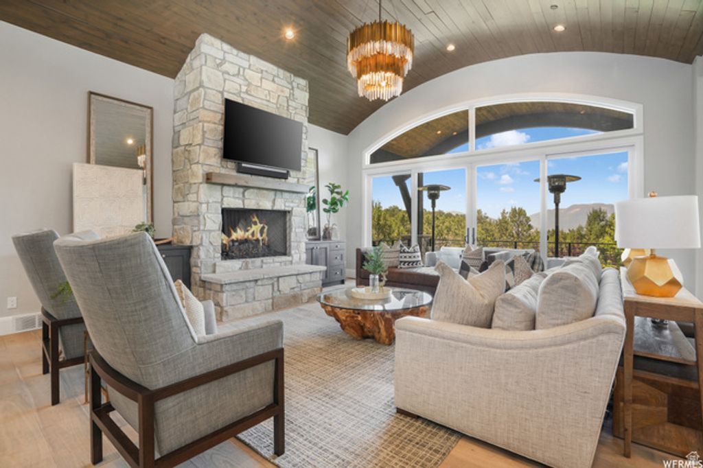 Image 16 of property listing at 228 N IBAPAH PEAK DR, Heber City, UT 84032