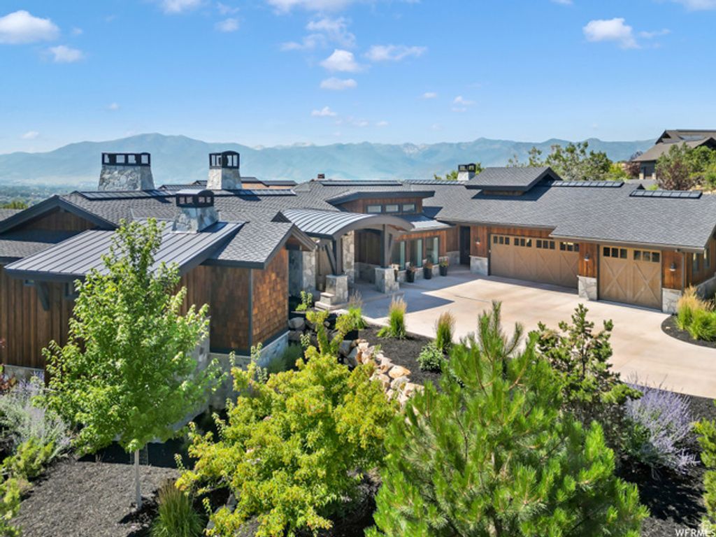 Image 5 of property listing at 228 N IBAPAH PEAK DR, Heber City, UT 84032
