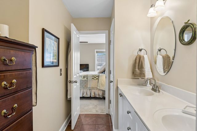 8502 Novak Ln, Nashville, TN 37211