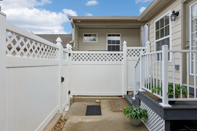 8502 Novak Ln, Nashville, TN 37211