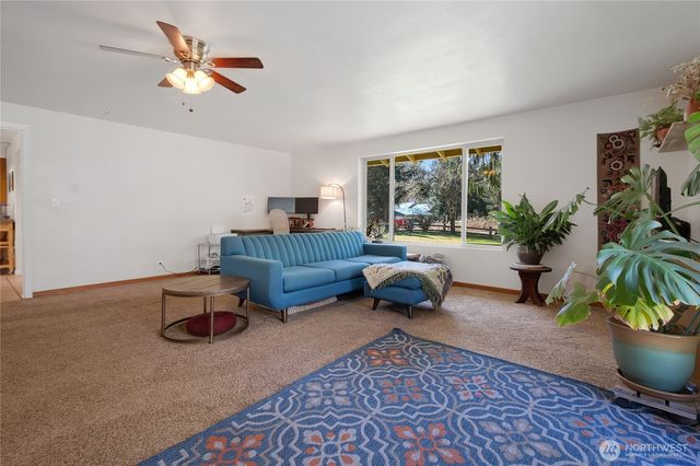 102 40 Crumb Road, Morton, WA 98356