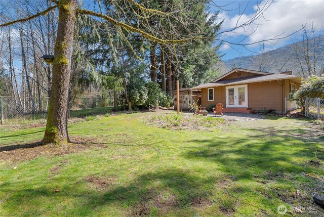 102 40 Crumb Road, Morton, WA 98356
