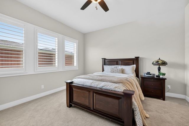 3520 Deer Park Dr, Folsom, CA 95630
