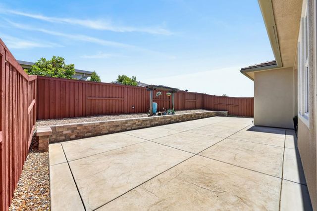 3520 Deer Park Dr, Folsom, CA 95630