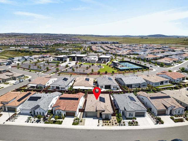 3520 Deer Park Dr, Folsom, CA 95630