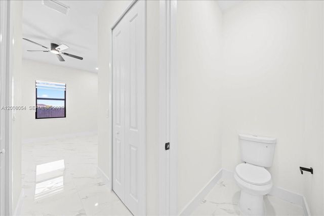 122 NE 11th Ter, Cape Coral, FL 33909