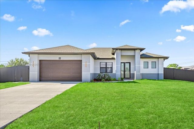 122 NE 11th Ter, Cape Coral, FL 33909