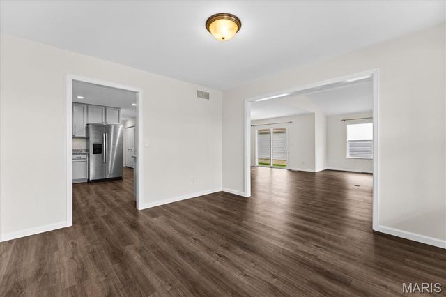 1768 Old Park Lane, Swansea, IL 62226