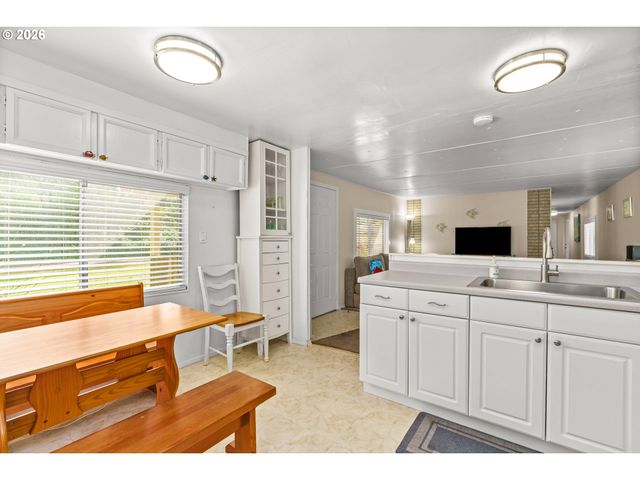 4835 GLORIA GAYLE Way, Florence, OR 97439