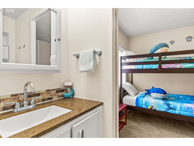 4835 GLORIA GAYLE Way, Florence, OR 97439