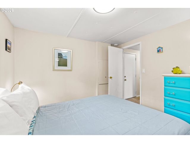 4835 GLORIA GAYLE Way, Florence, OR 97439