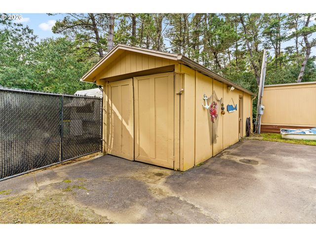 4835 GLORIA GAYLE Way, Florence, OR 97439