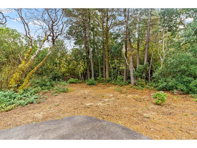 4835 GLORIA GAYLE Way, Florence, OR 97439