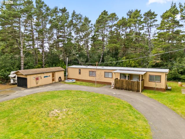 4835 GLORIA GAYLE Way, Florence, OR 97439