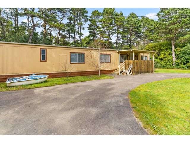 4835 GLORIA GAYLE Way, Florence, OR 97439