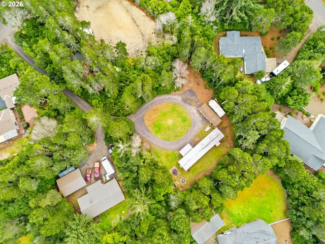 4835 GLORIA GAYLE Way, Florence, OR 97439