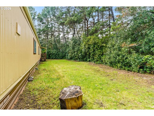 4835 GLORIA GAYLE Way, Florence, OR 97439