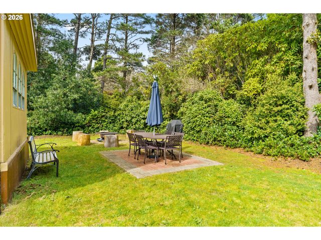 4835 GLORIA GAYLE Way, Florence, OR 97439