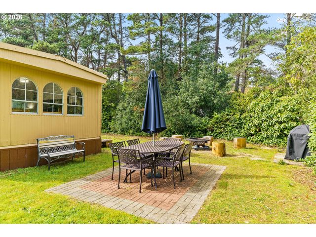 4835 GLORIA GAYLE Way, Florence, OR 97439