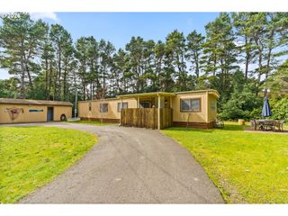 4835 GLORIA GAYLE Way, Florence, OR 97439