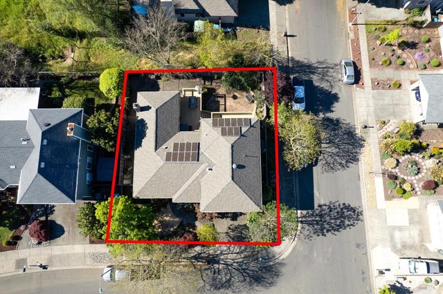 4808 Foxglove Ct, Santa Rosa, CA 95405