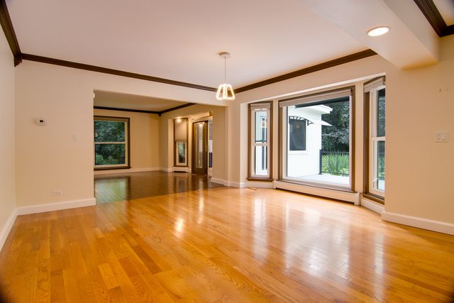 201 Cary Algonquin Road, Trout Valley, IL 60013