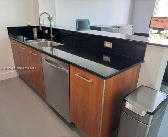 9055 SW 73rd Court 406, Miami, FL 33156