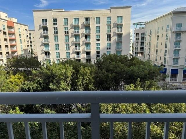 9055 SW 73rd Court 406, Miami, FL 33156