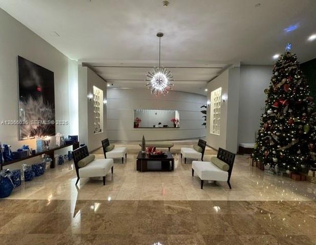 9055 SW 73rd Court 406, Miami, FL 33156