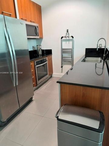 9055 SW 73rd Court 406, Miami, FL 33156