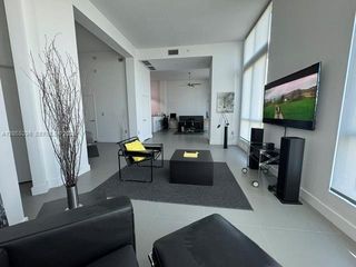 9055 SW 73rd Court 406, Miami, FL 33156
